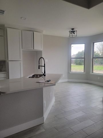905 Harbor Point Road, Gun Barrel City, TX 75156