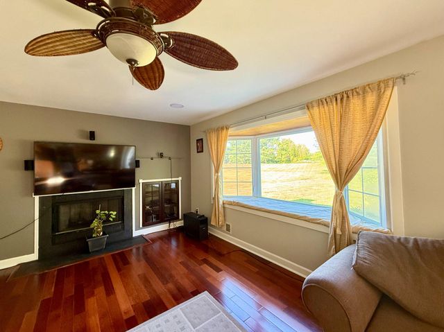 3 DANNYS, Princeton Junction, NJ 08550