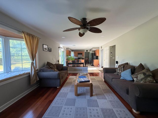 3 DANNYS, Princeton Junction, NJ 08550