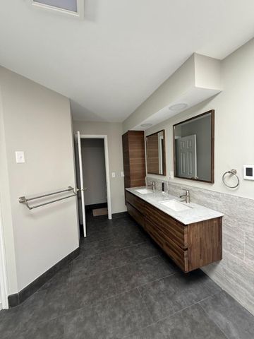 3 DANNYS, Princeton Junction, NJ 08550