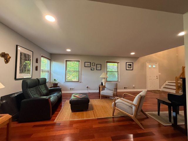 3 DANNYS, Princeton Junction, NJ 08550
