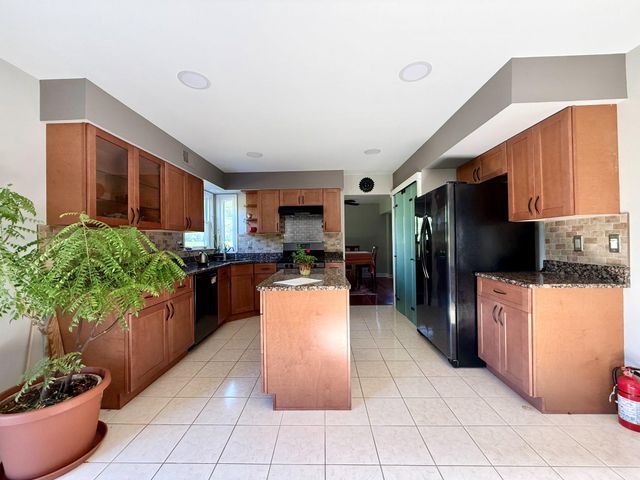 3 DANNYS, Princeton Junction, NJ 08550