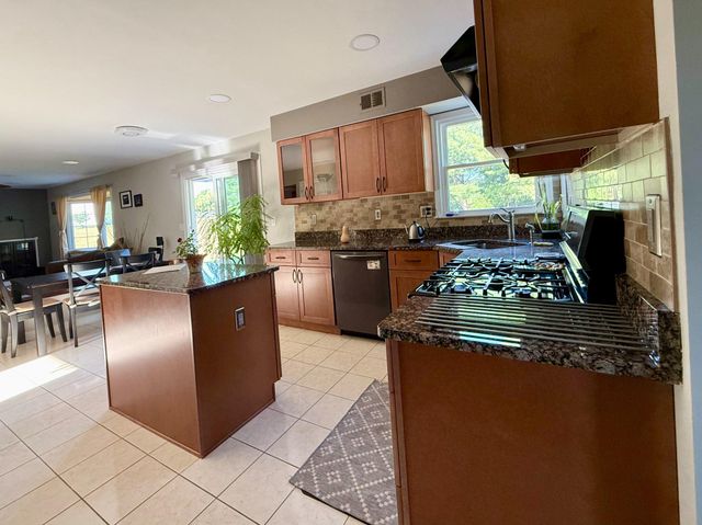 3 DANNYS, Princeton Junction, NJ 08550