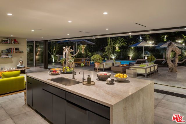 1087 Moraga Drive, Los Angeles, CA 90049