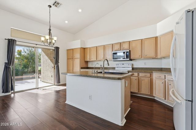 1561 E BLACK DIAMOND Drive, Gilbert, AZ 85296