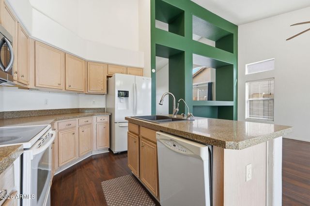 1561 E BLACK DIAMOND Drive, Gilbert, AZ 85296