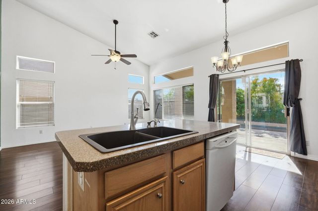 1561 E BLACK DIAMOND Drive, Gilbert, AZ 85296