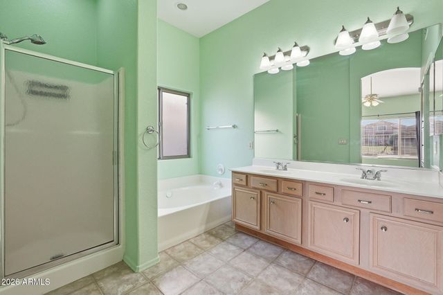 1561 E BLACK DIAMOND Drive, Gilbert, AZ 85296