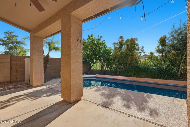 1561 E BLACK DIAMOND Drive, Gilbert, AZ 85296