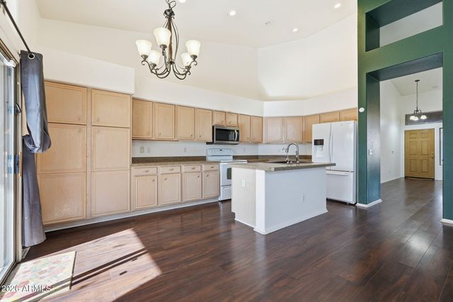 1561 E BLACK DIAMOND Drive, Gilbert, AZ 85296