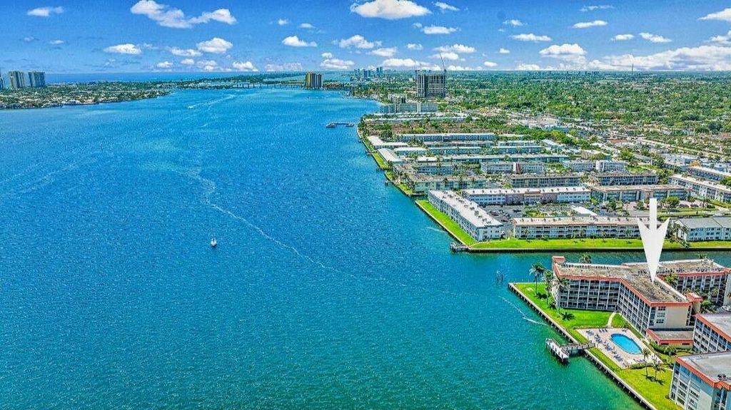 100 Paradise Harbour Boulevard 212, North Palm Beach, FL 33408