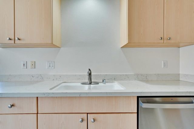 130 E San Fernando Street 407, San Jose, CA 95112