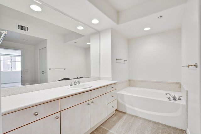 130 E San Fernando Street 407, San Jose, CA 95112