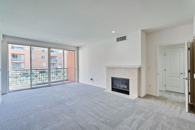 130 E San Fernando Street 407, San Jose, CA 95112