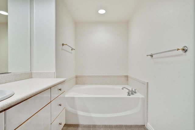 130 E San Fernando Street 407, San Jose, CA 95112