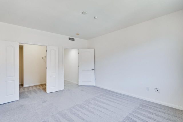130 E San Fernando Street 407, San Jose, CA 95112