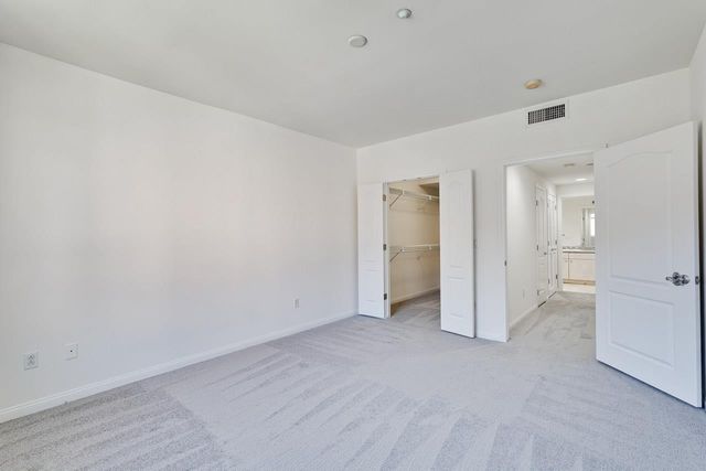 130 E San Fernando Street 407, San Jose, CA 95112
