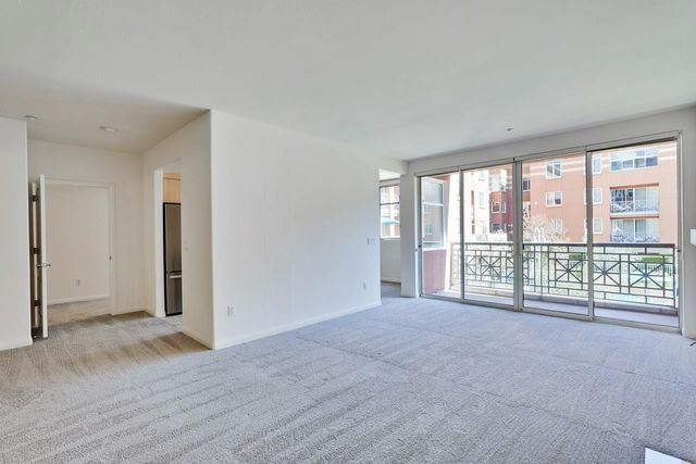 130 E San Fernando Street 407, San Jose, CA 95112