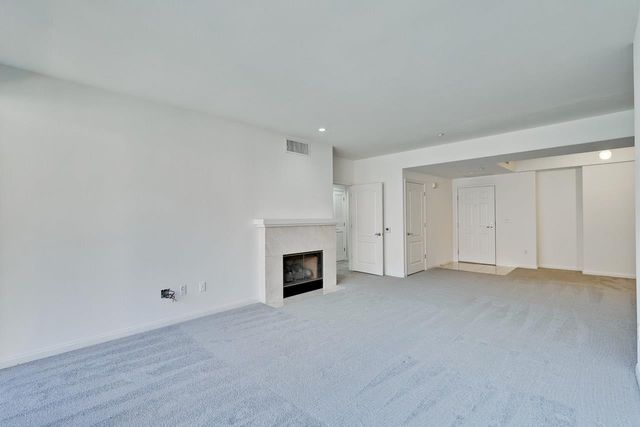 130 E San Fernando Street 407, San Jose, CA 95112