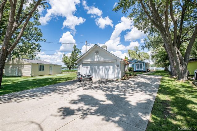 2100 N Channel Drive, Clay Township, MI 48028