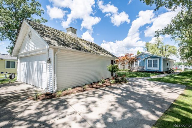 2100 N Channel Drive, Clay Township, MI 48028