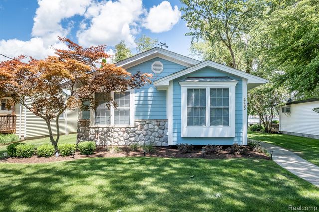2100 N Channel Drive, Clay Township, MI 48028
