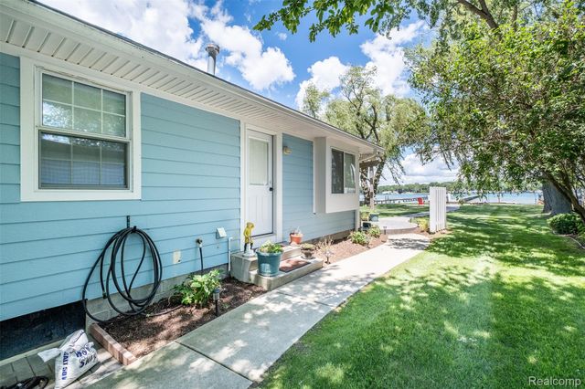 2100 N Channel Drive, Clay Township, MI 48028