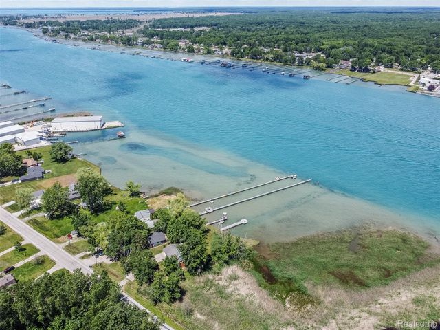 2100 N Channel Drive, Clay Township, MI 48028
