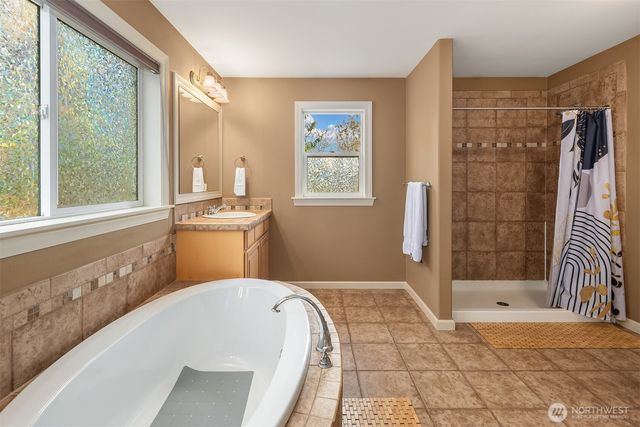 12902 194th Avenue Ct E, Bonney Lake, WA 98391