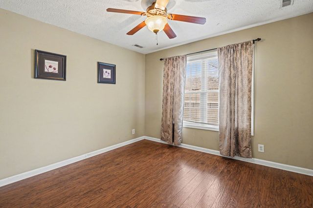 634 Bobbitt Rd, Ashland City, TN 37015