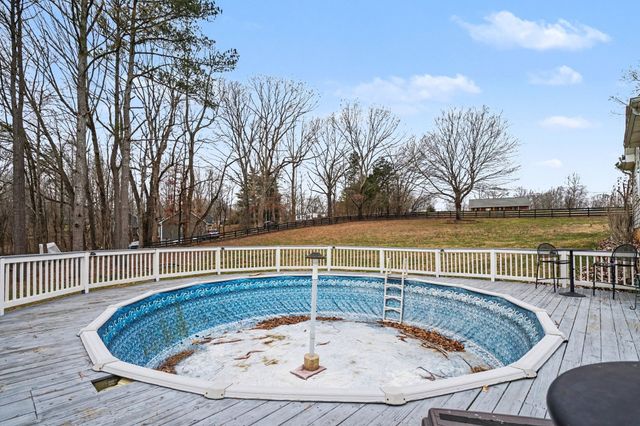 634 Bobbitt Rd, Ashland City, TN 37015