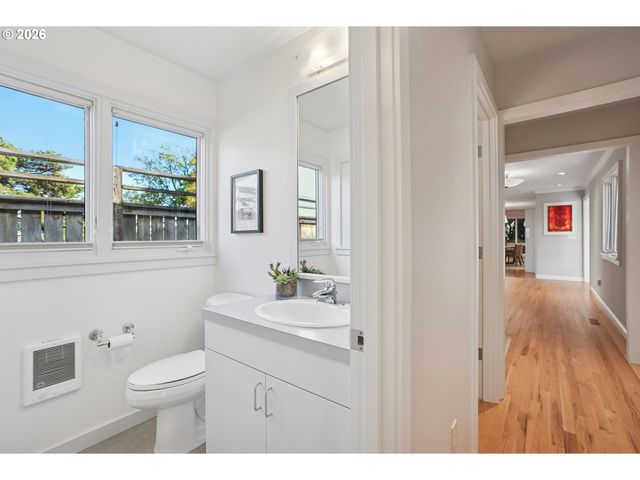 1776 Sw MONTGOMERY Dr, Portland, OR 97201