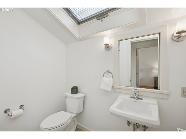 1776 Sw MONTGOMERY Dr, Portland, OR 97201