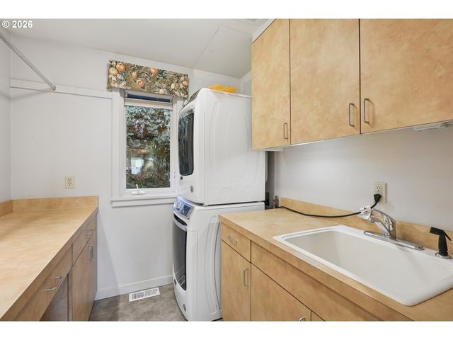 1776 Sw MONTGOMERY Dr, Portland, OR 97201