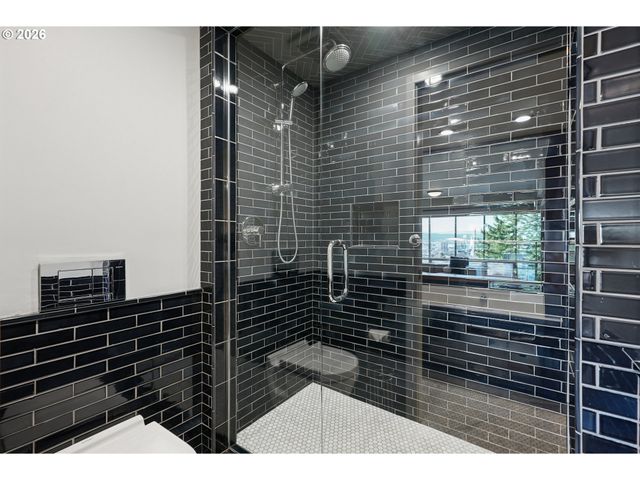 1776 Sw MONTGOMERY Dr, Portland, OR 97201