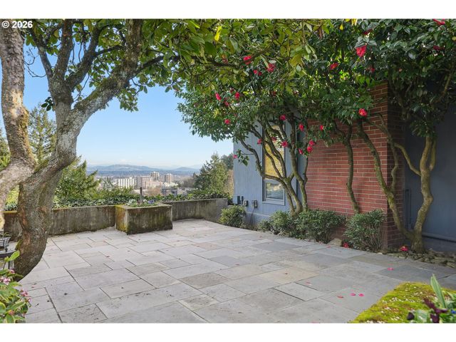 1776 Sw MONTGOMERY Dr, Portland, OR 97201