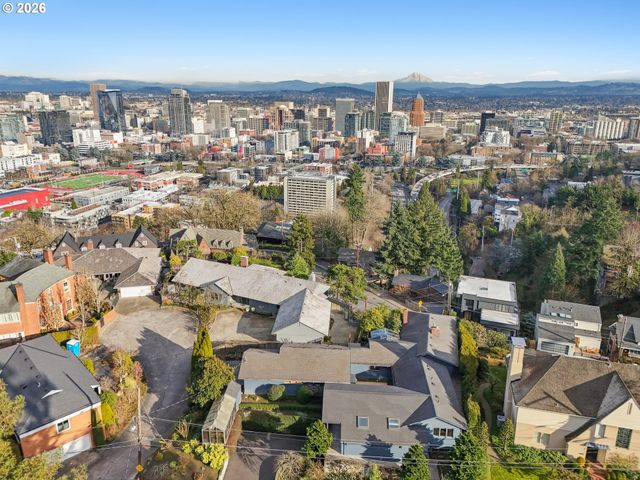 1776 Sw MONTGOMERY Dr, Portland, OR 97201