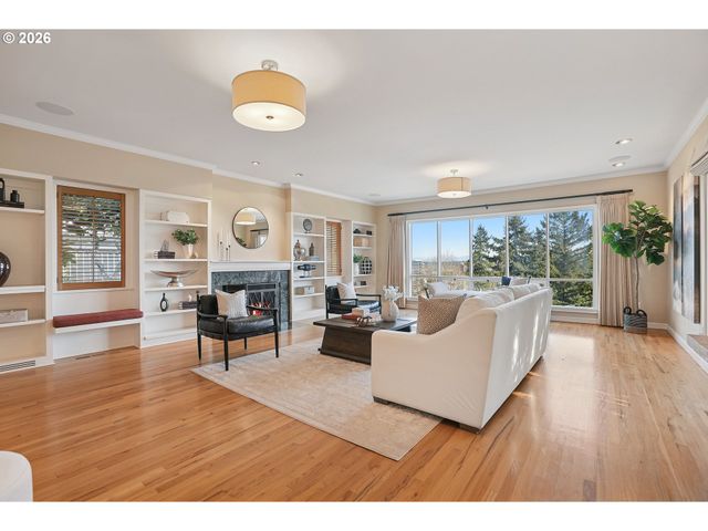 1776 Sw MONTGOMERY Dr, Portland, OR 97201