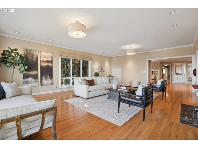 1776 Sw MONTGOMERY Dr, Portland, OR 97201