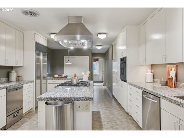 1776 Sw MONTGOMERY Dr, Portland, OR 97201