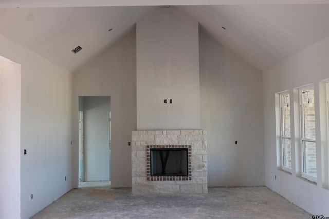 15584 CR 434, Lindale, TX 75771