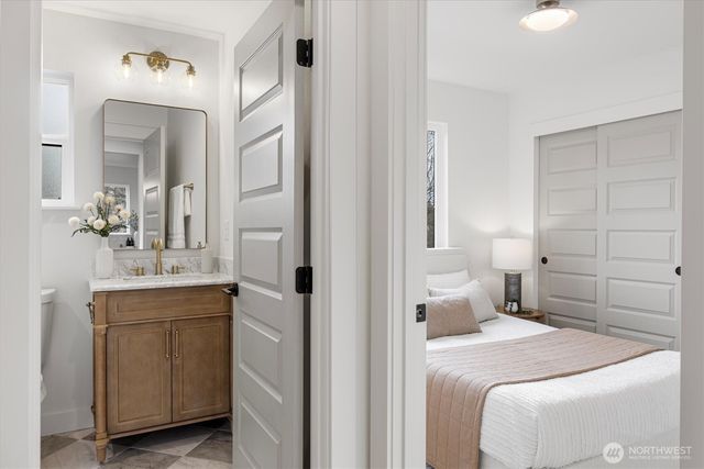 9003 30th Avenue SW, Seattle, WA 98126