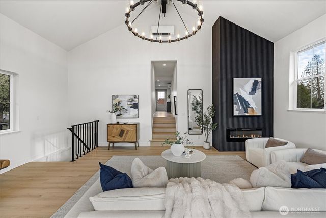 9003 30th Avenue SW, Seattle, WA 98126