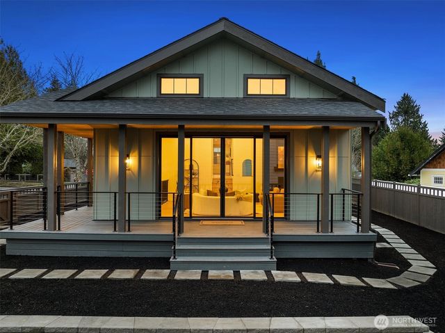 9003 30th Avenue SW, Seattle, WA 98126