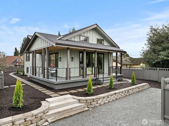 9003 30th Avenue SW, Seattle, WA 98126