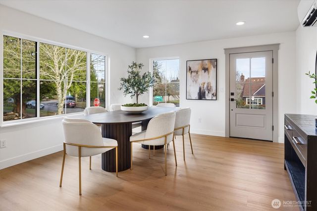 9003 30th Avenue SW, Seattle, WA 98126