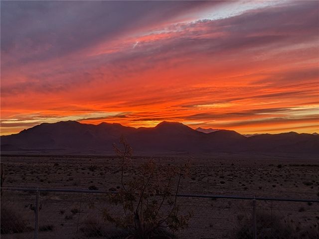 9597 N Tall Tree Drive, Kingman, AZ 86401