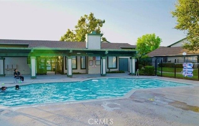 23232 orange av, Lake Forest (el Toro), CA 92630