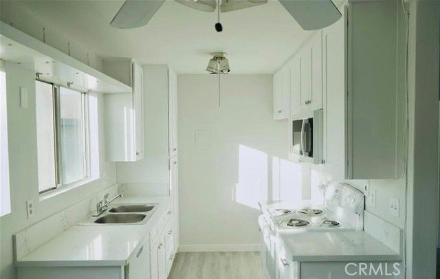 23232 orange av, Lake Forest (el Toro), CA 92630