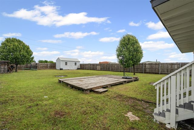 430 Indian Hills Road, Bowie, TX 76230